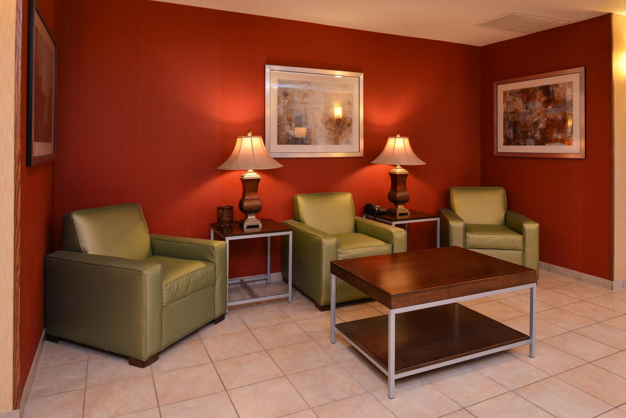 Holiday Inn Express Hotel & Suites Lancaster-Lititz By Ihg Exterior foto