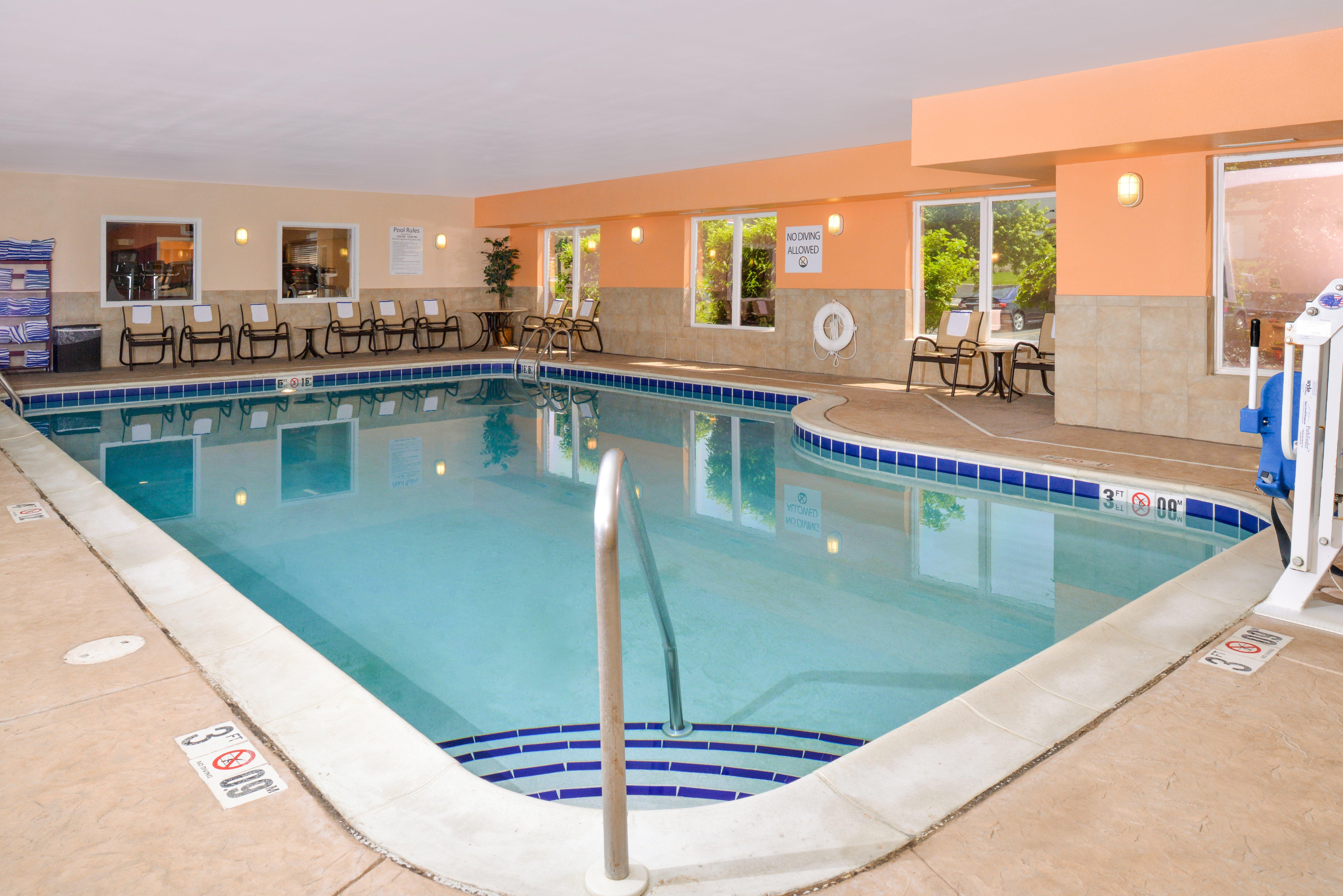 Holiday Inn Express Hotel & Suites Lancaster-Lititz By Ihg Exterior foto