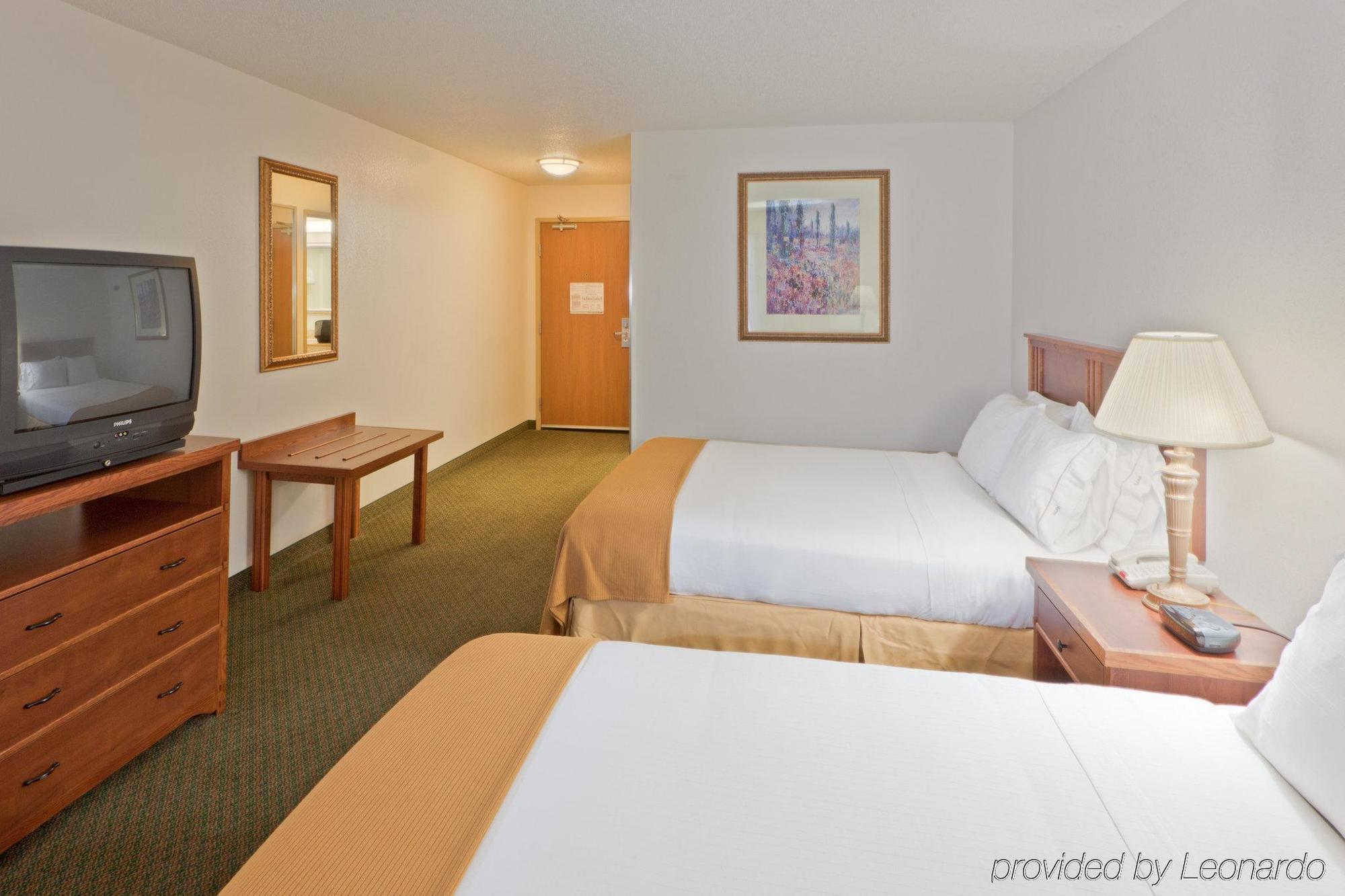 Holiday Inn Express Hotel & Suites Lancaster-Lititz By Ihg Exterior foto